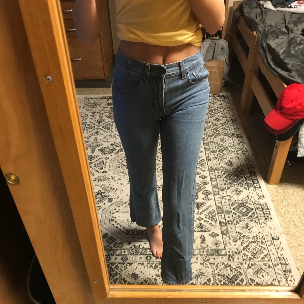 Mid rise light wash jeans, straight cut